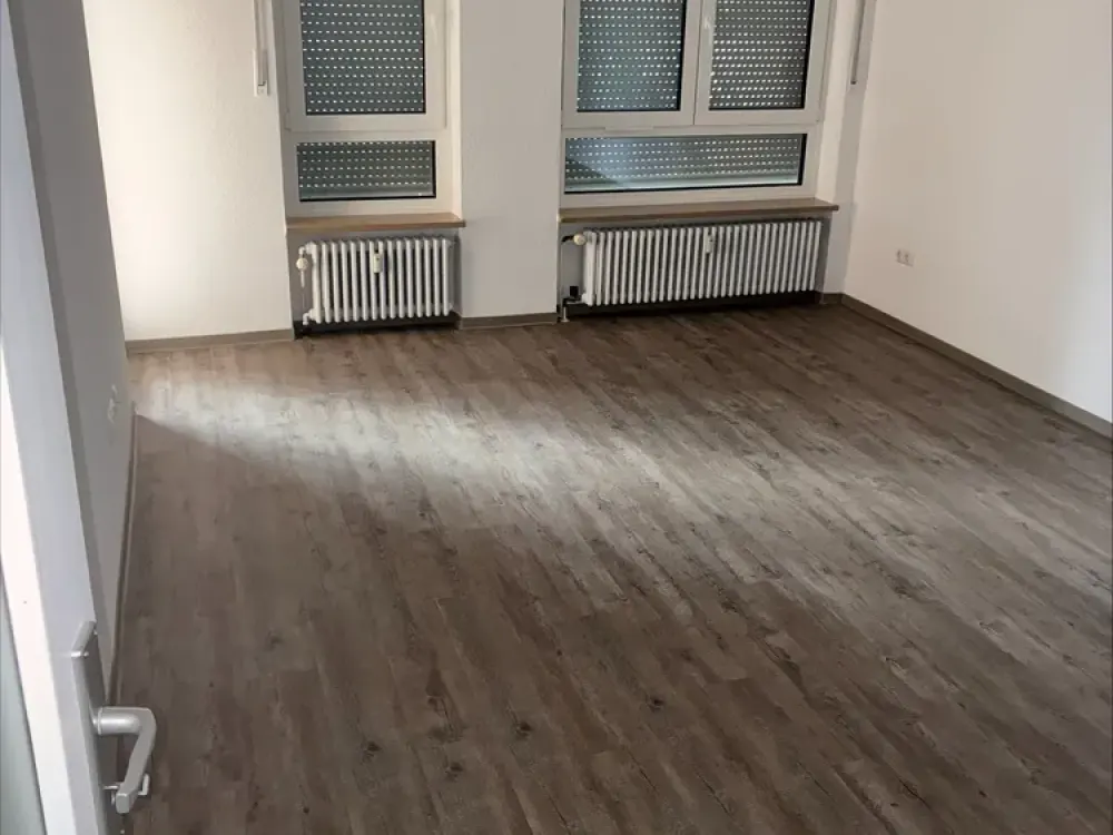 A great living experience: central 4-room apartment with balcony!