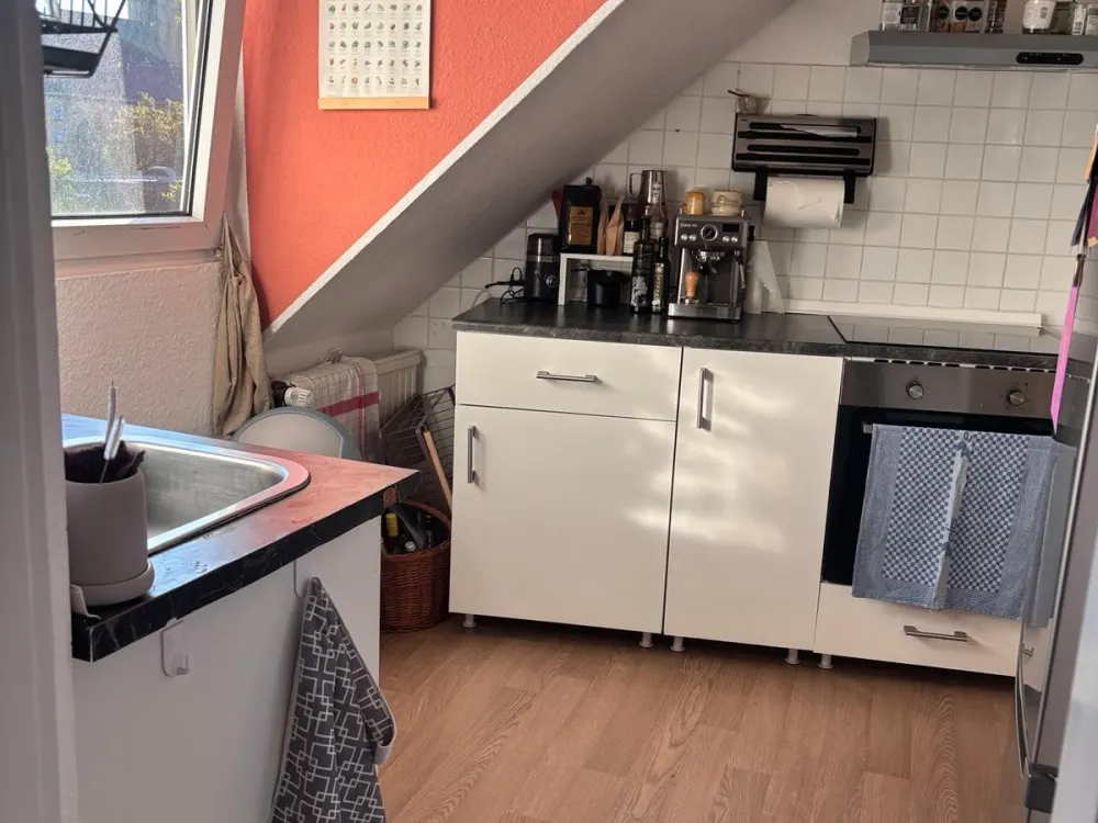 Helle 2 Zimmer Dachgeschosswohnung in Oberbilk