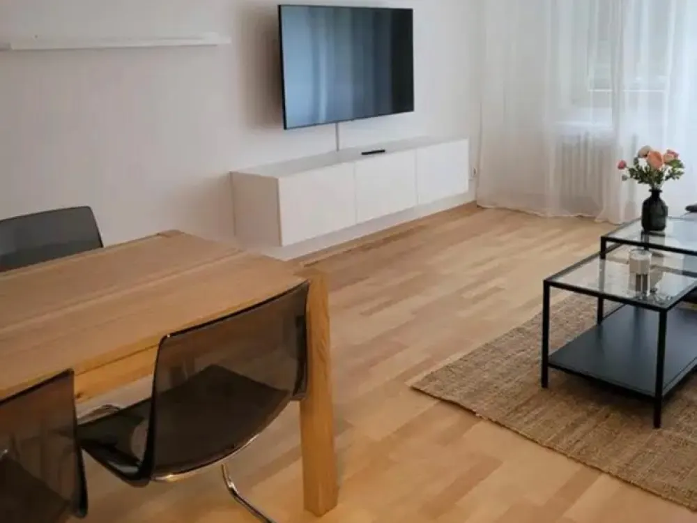 Private room for rent in WG