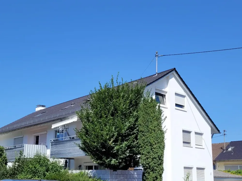 Gemütliche Dachgeschoss-Wohnung in idealer Lage für Singles und Paare!