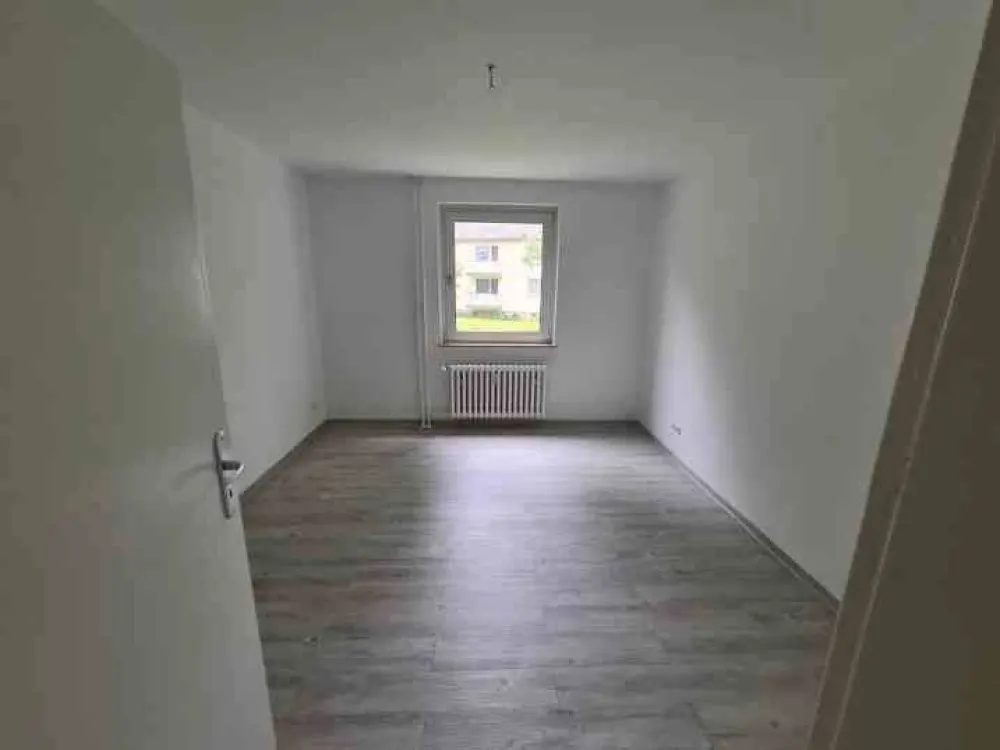 Ab zum 01.10.2026: 2-Zimmer plus Wohnküche, mit modernem Tageslichtbad