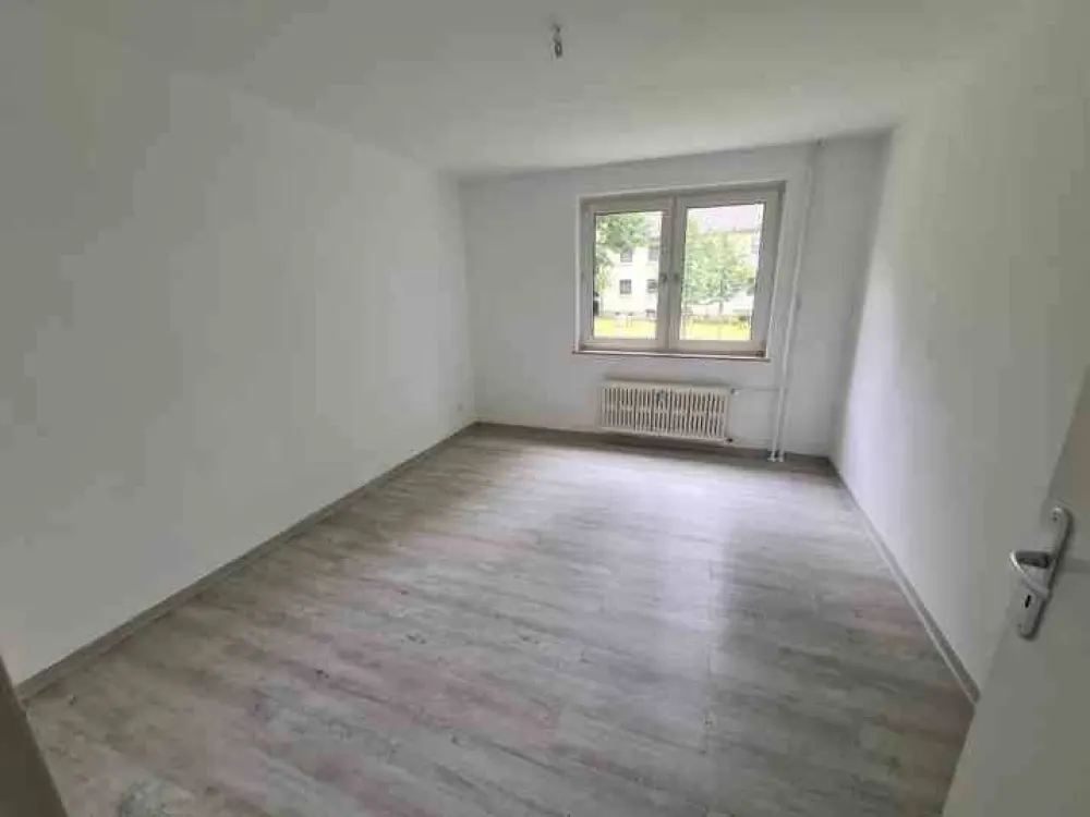 Ab zum 01.10.2026: 2-Zimmer plus Wohnküche, mit modernem Tageslichtbad