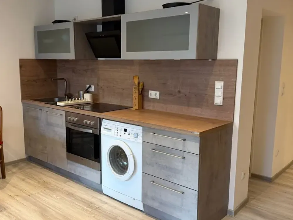Möbiliserte moderne 2-Zimmer-Wohnung in München