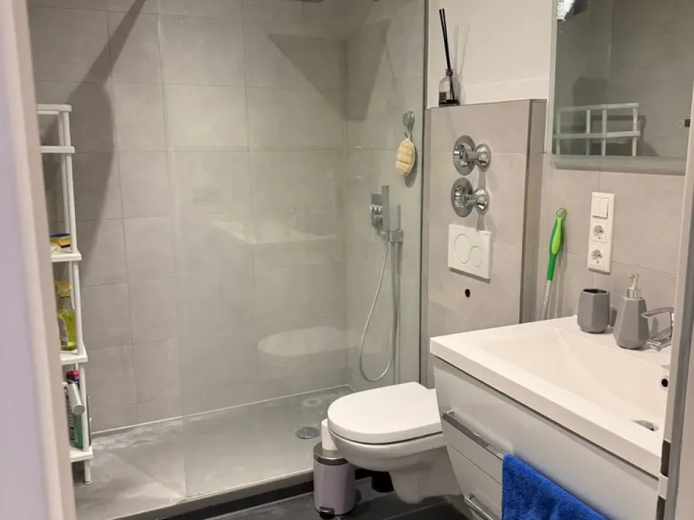 Möbiliserte moderne 2-Zimmer-Wohnung in München
