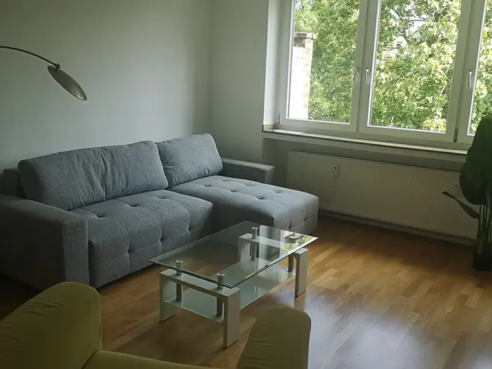 Vollständig möblierte lichtdurchflutete Wohnung in bester,ruhiger Lage (Zoo)