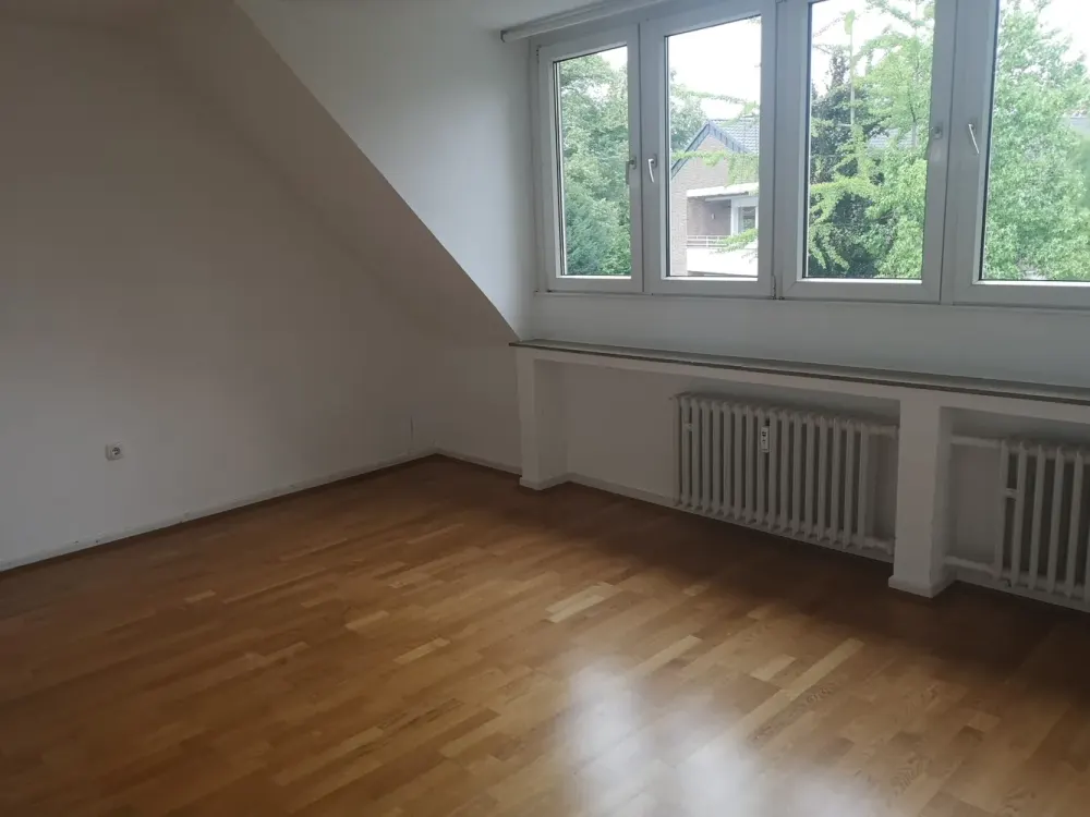 Vollständig möblierte lichtdurchflutete Wohnung in bester,ruhiger Lage (Zoo)