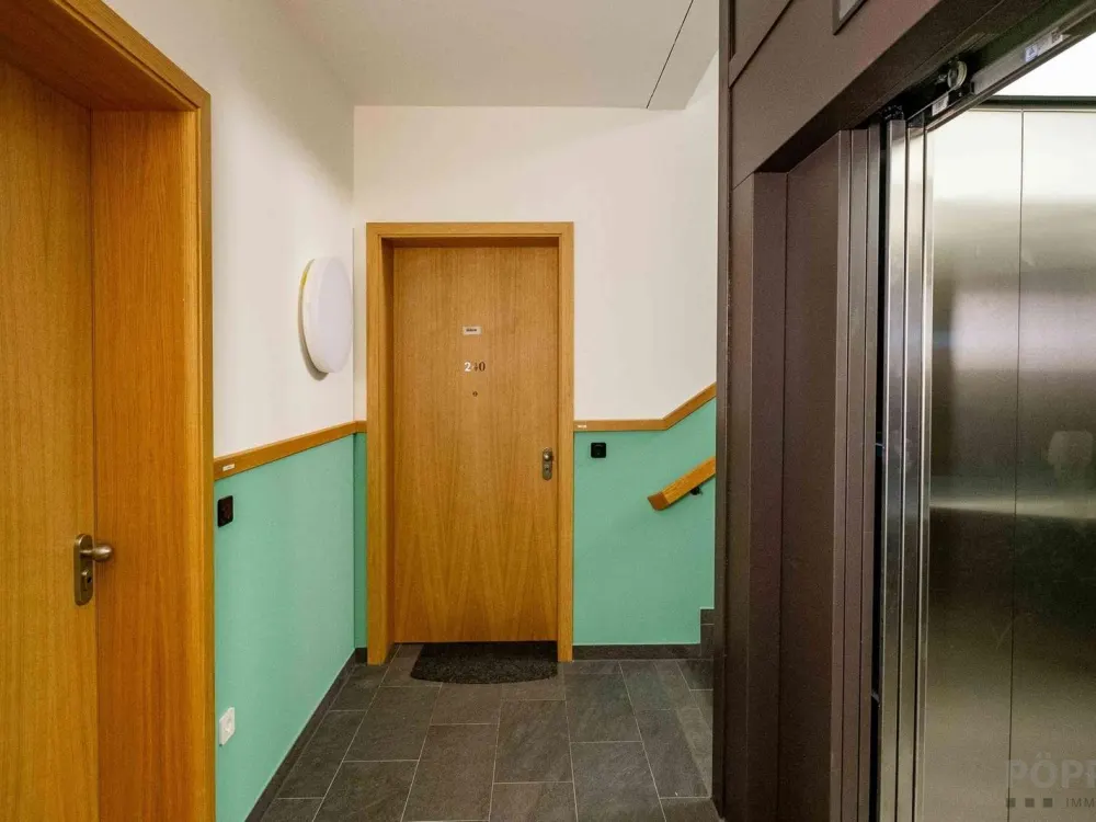 Moderne 2-Zimmer-Wohnung mit 2 Balkonen, Parkett und EBK an der East Side Gallery
