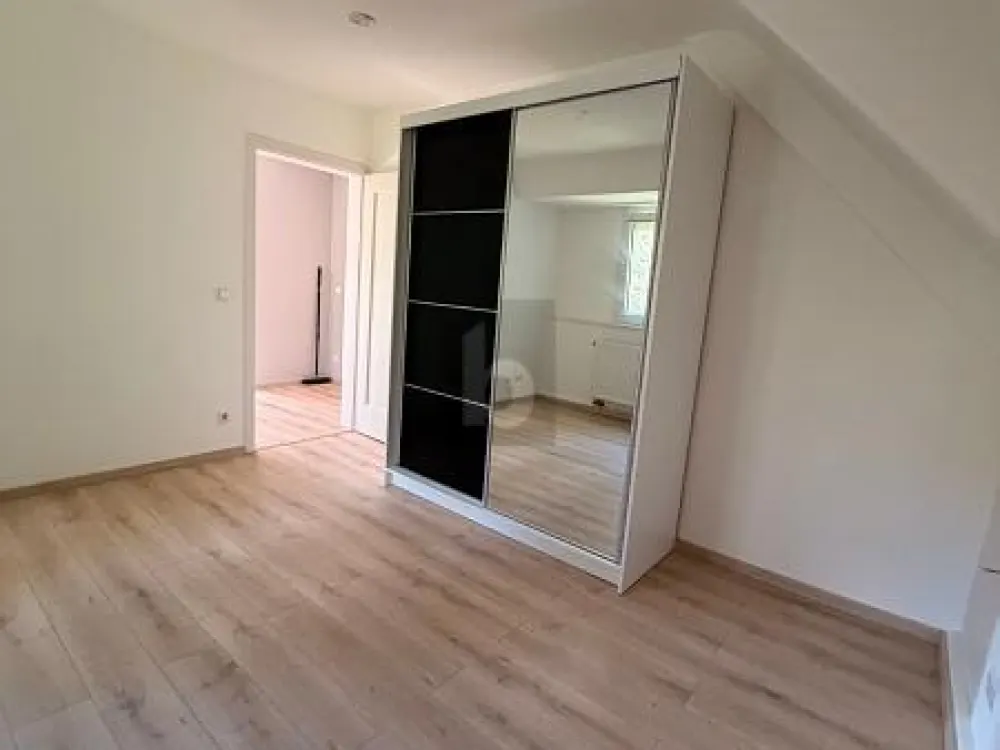 TOP LAGE MIT VIEL GRÜN
