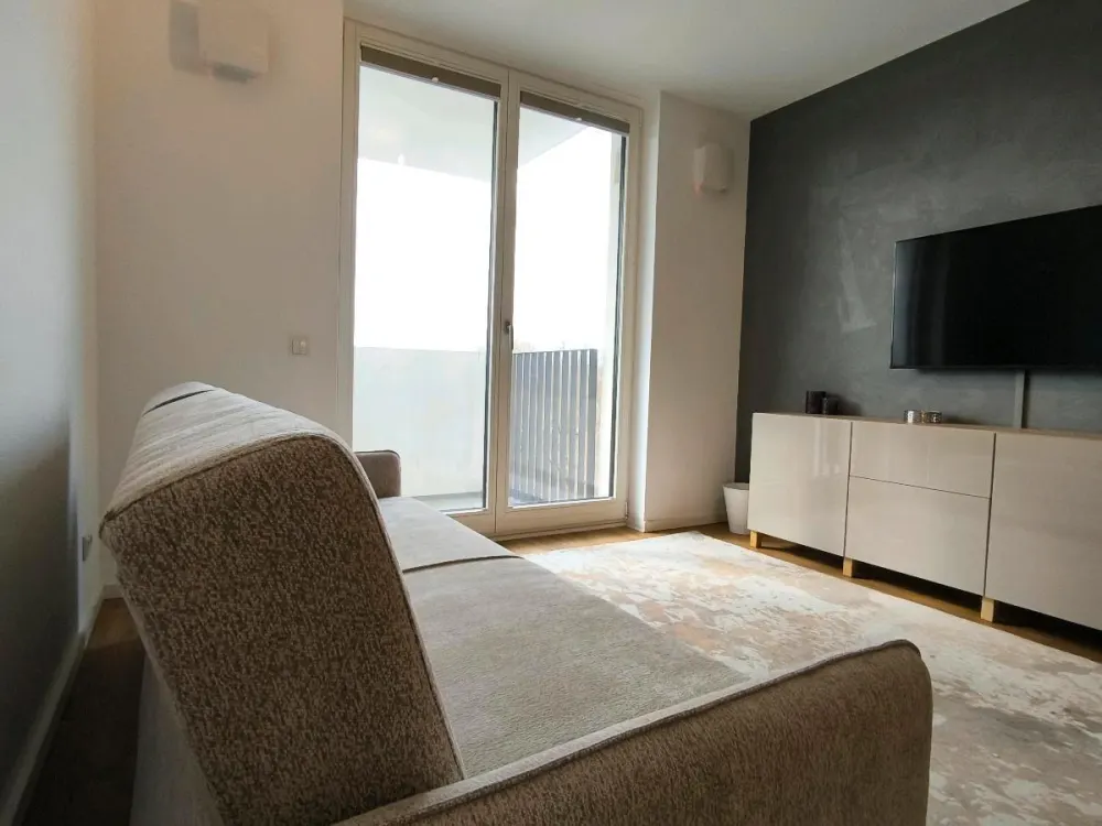 1-Zimmer Wohnung voll möbliert mit Einbauküche