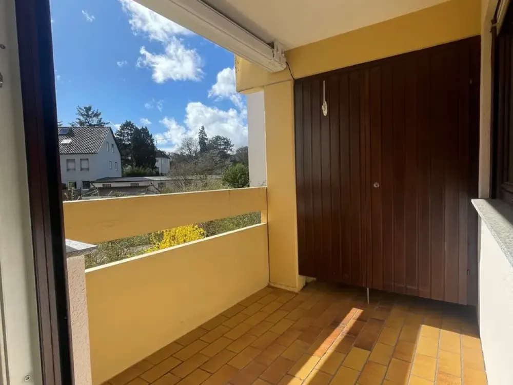 Schöne, renovierte 3 Zi-Whg. (ca. 83 m²) mit Balkon, EBK und TG