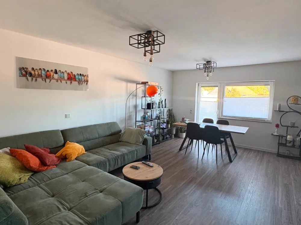 2024 sanierte 2,5 Zimmer in Rösrath 1. Etage mit Stellplatz EBK