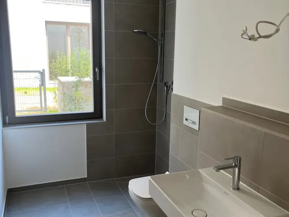 Direkt vom Eigentümer! NEUBAU Erstbezug: Hochwertige 3 Zimmer Gartenwohnung in Eschersheim