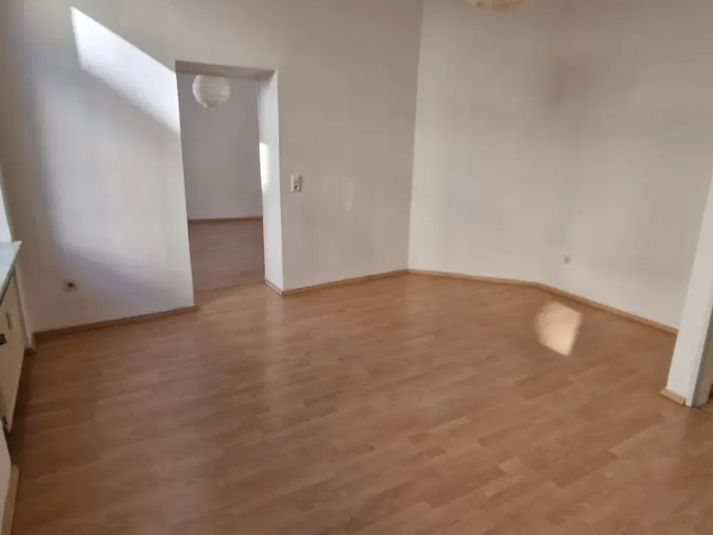 Wohnen mit Charakter: 2-Zimmer-Wohnung in Köln-Altstadt-Nord