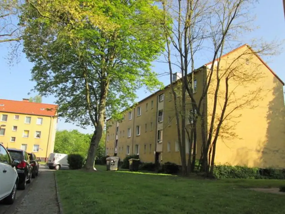 2 Zimmer Wohnung mit etwas Farbe leicht einzugsbereit!