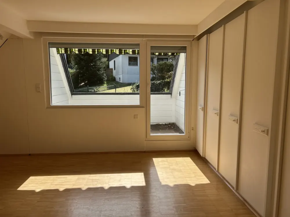 Wohnung in Bestlage Hagen Emst, 2 Garagen und 4 Stellpl. Balkon, eigener Eingang, neue Fenster uvm