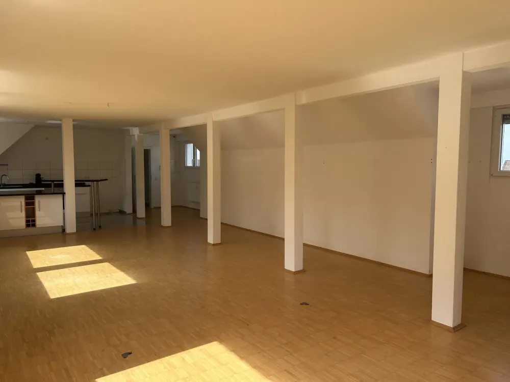 Wohnung in Bestlage Hagen Emst, 2 Garagen und 4 Stellpl. Balkon, eigener Eingang, neue Fenster uvm