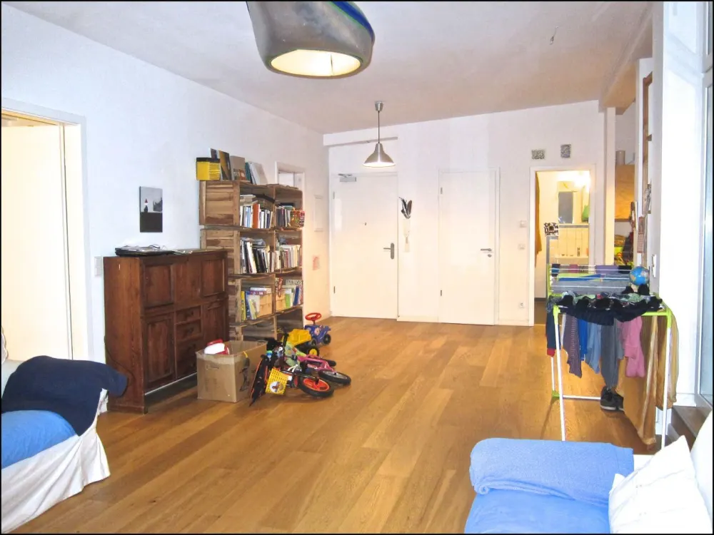 3-Zimmer Dachgeschosswohnung mitten in Friedrichshain!