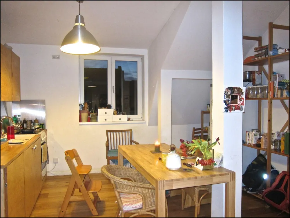 3-Zimmer Dachgeschosswohnung mitten in Friedrichshain!