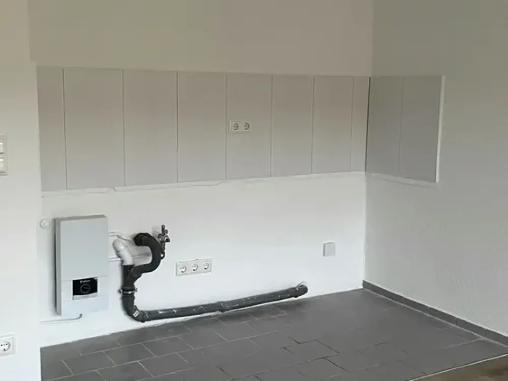 GROß-BUCHHOLZ, 1-Room Apartment with Large South-Facing Balcony