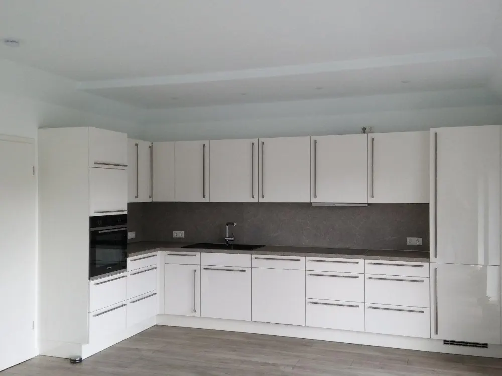 Modern Apartment with Large Balcony in NEW BUILDING for Rent