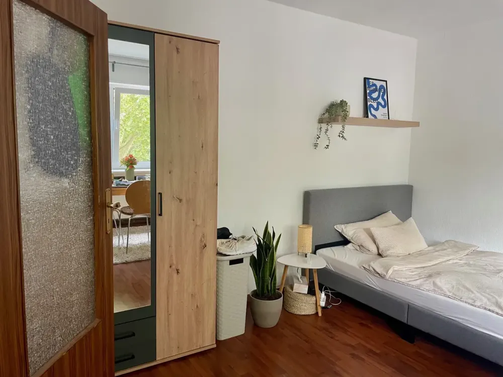 Cozy 1-Room Apartment with Built-in Kitchen