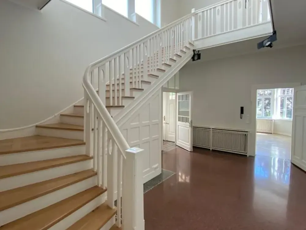 Traumhafte Villa mit Galerie, Wintergarten, Sauna und Garten