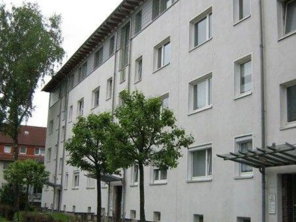 Available Nice 2.5-Room Apartment in Popular Location