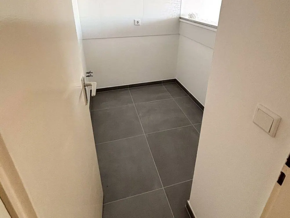 Freshly Renovated 1-Room Apartment in Obergiesing