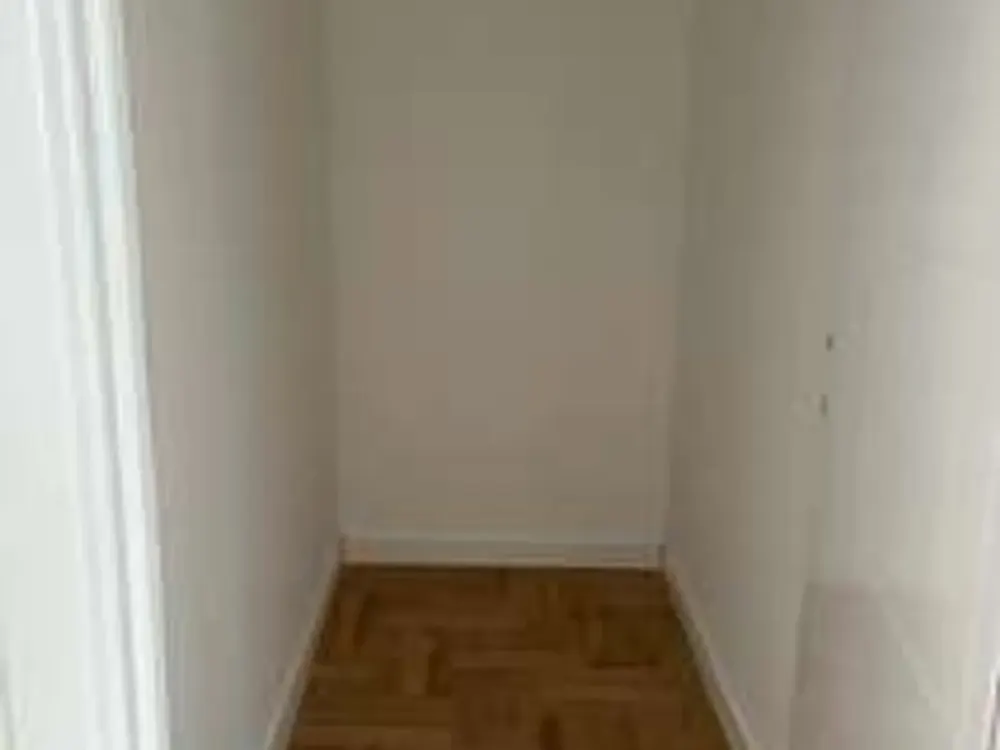 1-Zimmerwohnung nah am Flughafen mit Einbauküche