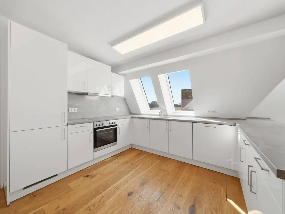 Dachgeschosswohnung in Charlottenburg - 6 Zimmer, Dachterrasse & 3 Balkone