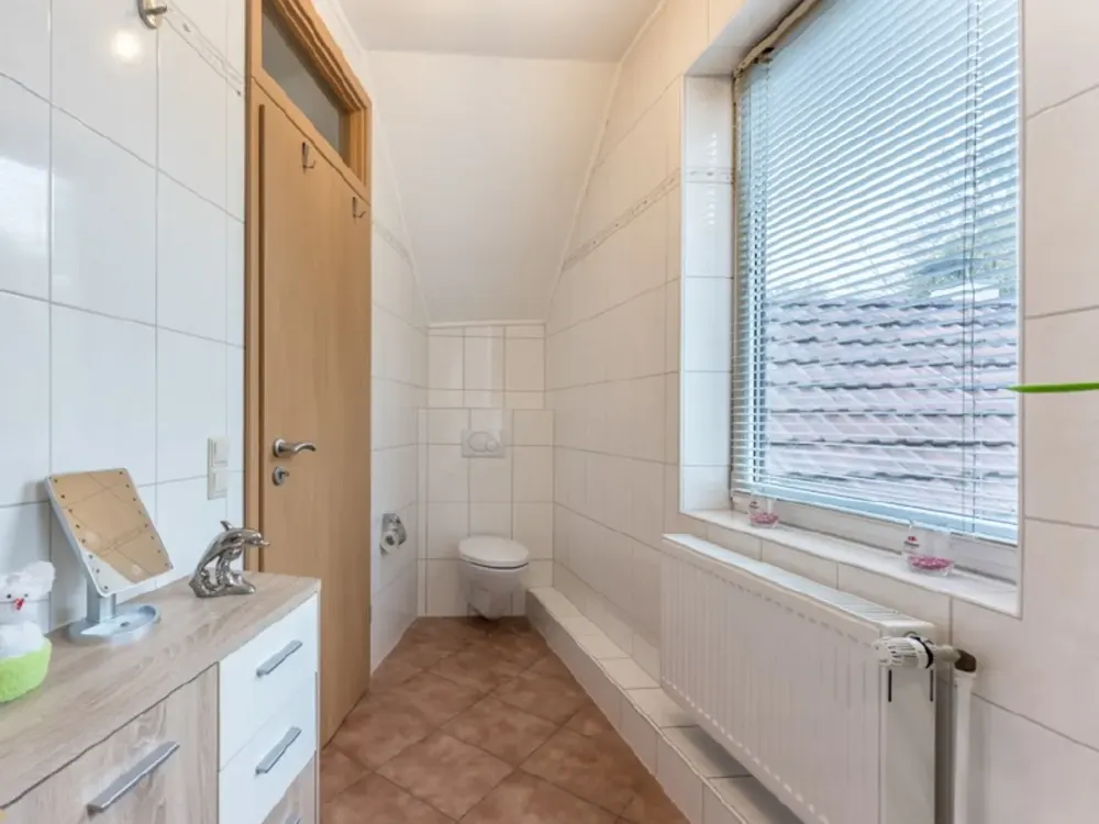 Home with 4 Rooms and Plenty of Space in Ritterhude