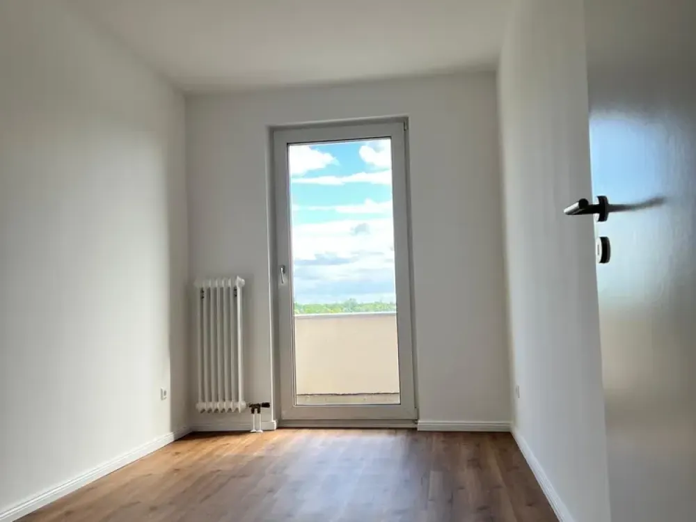 Helle drei Zimmer Wohnung mit Südbalkon