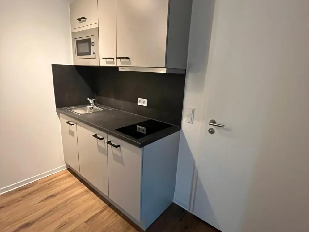 Studentenwohnheim - möblierte 1-Raum Wohnung mit Balkon oder Terrasse