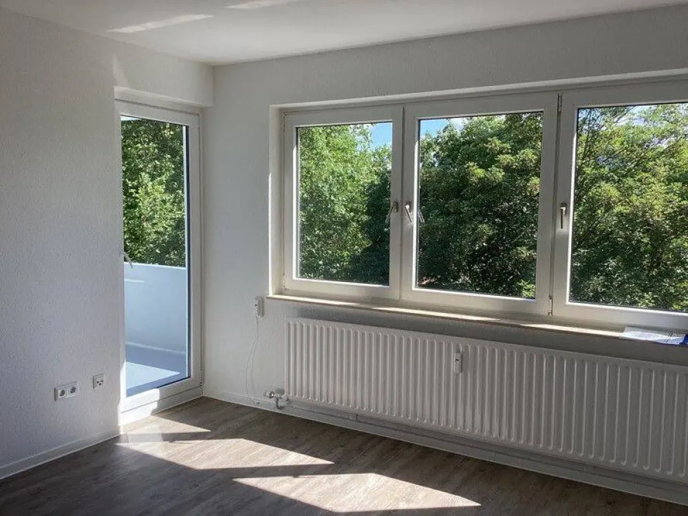 Come In and Feel at Home: Well-Designed 3-Room Apartment