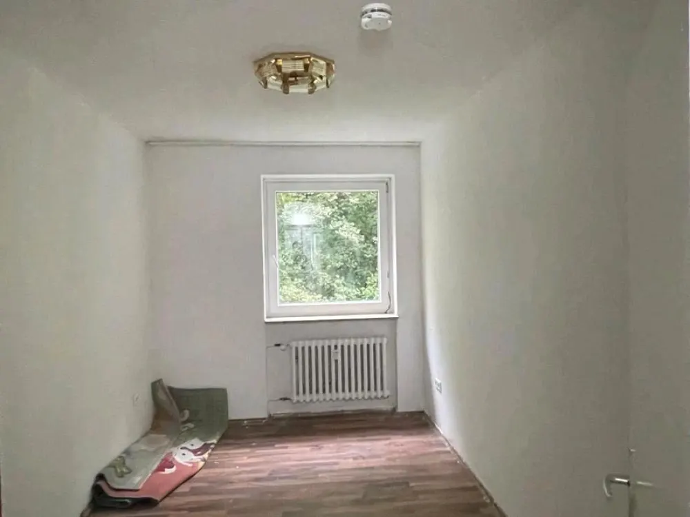 Nachmieter : 4-Zimmer-Wohnung 90 qm - Nur (WBS)