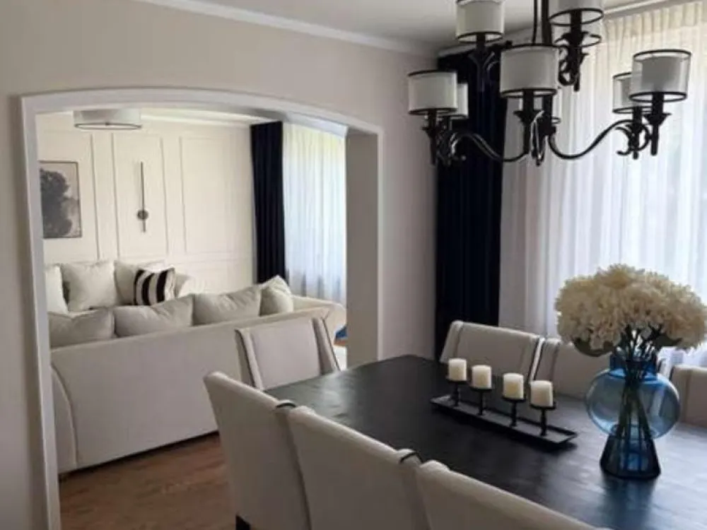 Modernisierte 4-Zimmer-Wohnung mit Balkon, Einbauküche, Garage