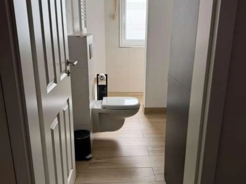 Modernisierte 4-Zimmer-Wohnung mit Balkon, Einbauküche, Garage