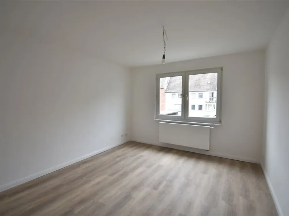 D-Altstadt! Sanierte 3-Zimmer-Wohnung ab sofort zu vermieten