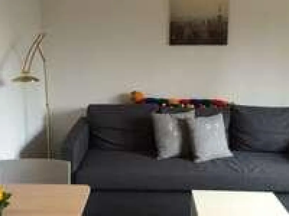 Möblierte 2-Zi.-Wohnung in Stuttgart-West/FURNISHED APARTMENT