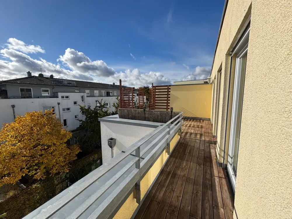 Moderne und helle 2-Zimmer-Wohnung mit Südbalkon und Einbauküche in München-Lochhausen
