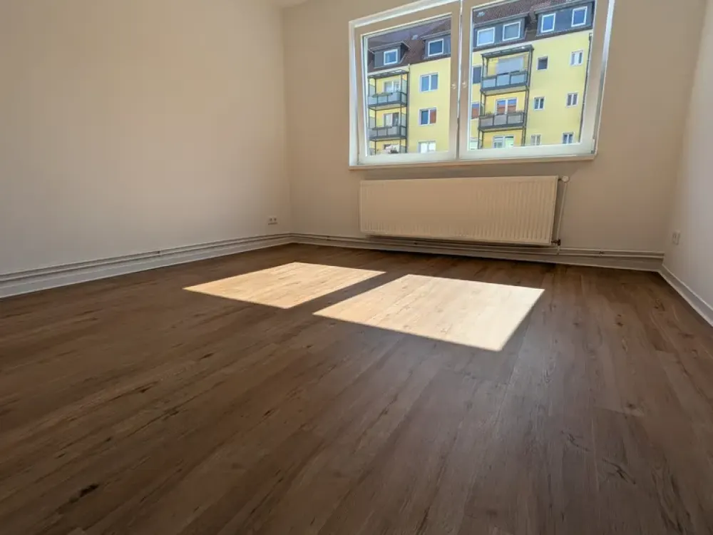 Erstbezug nach Sanierung: 3-Zimmer-Wohnung mit Balkon in der List