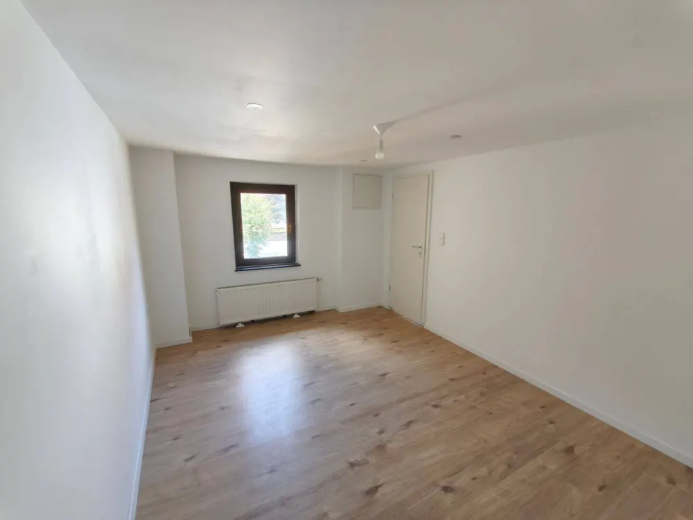 Neu renovierte 5 Zimmerwohnung in Nürnberg Schniegling