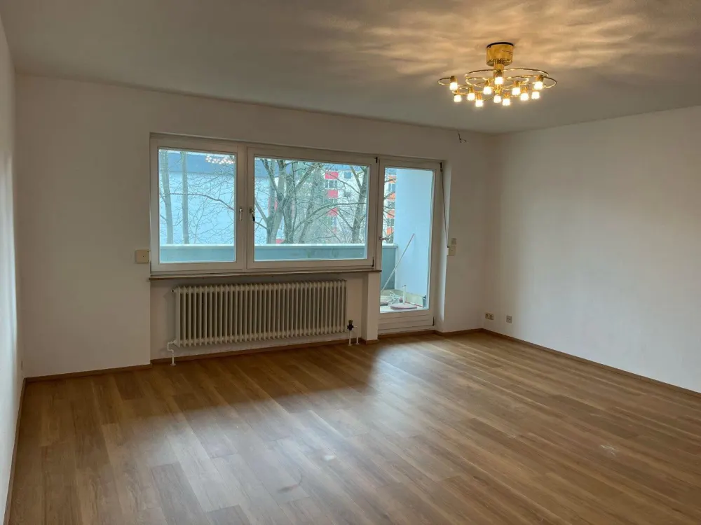 2-Room Apartment 1st Floor with Elevator and Balcony