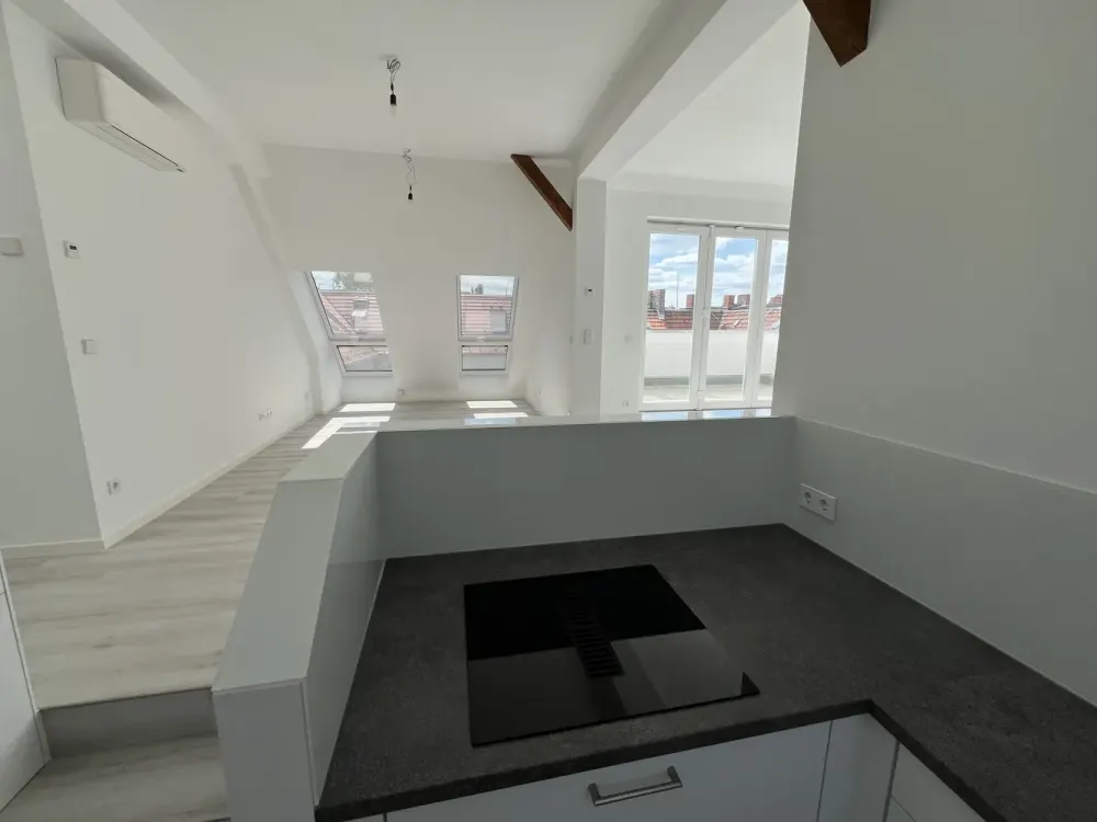Großzügige 2-Zimmer Wohnung mit Terrasse und offener Küche in Top-Lage