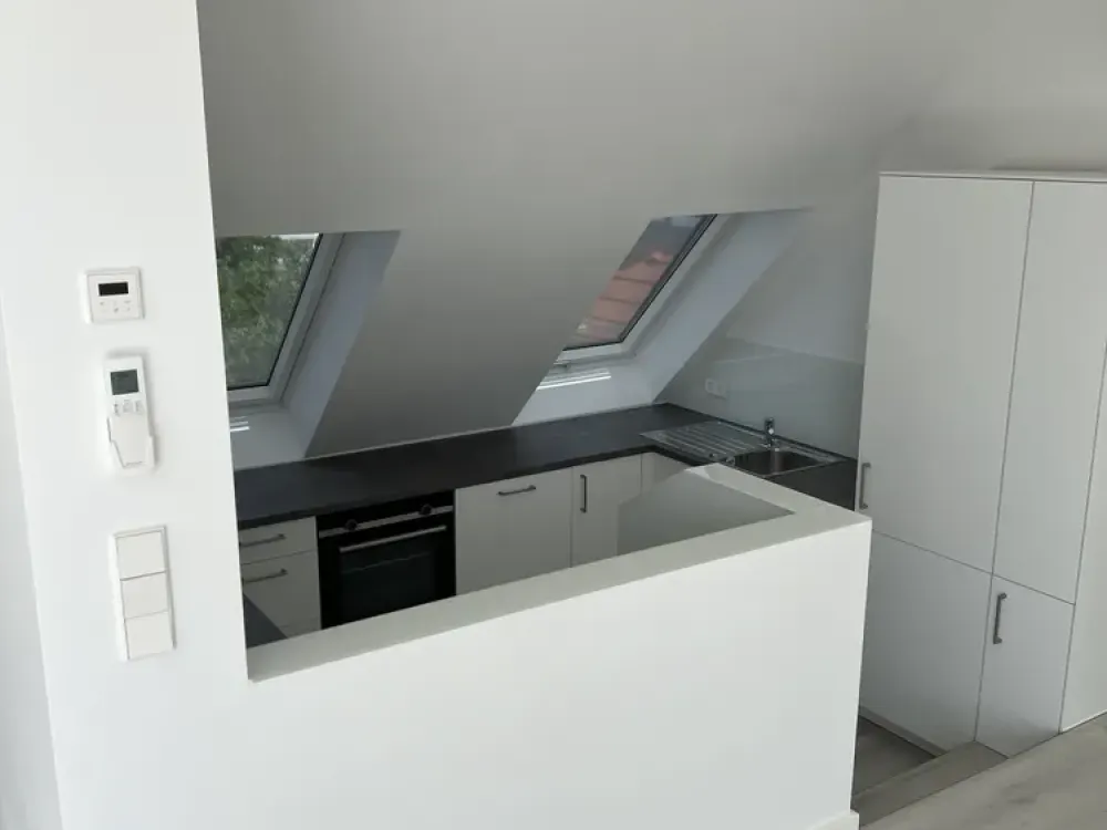 Großzügige 2-Zimmer Wohnung mit Terrasse und offener Küche in Top-Lage