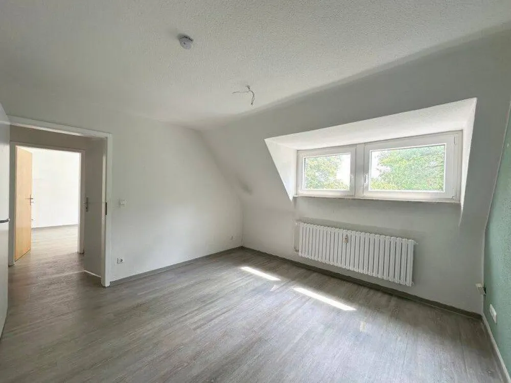 Willkommen Zuhause: schicke 3-Zimmer-Wohnung auf 2 Ebenen mit neuem Duschbad!