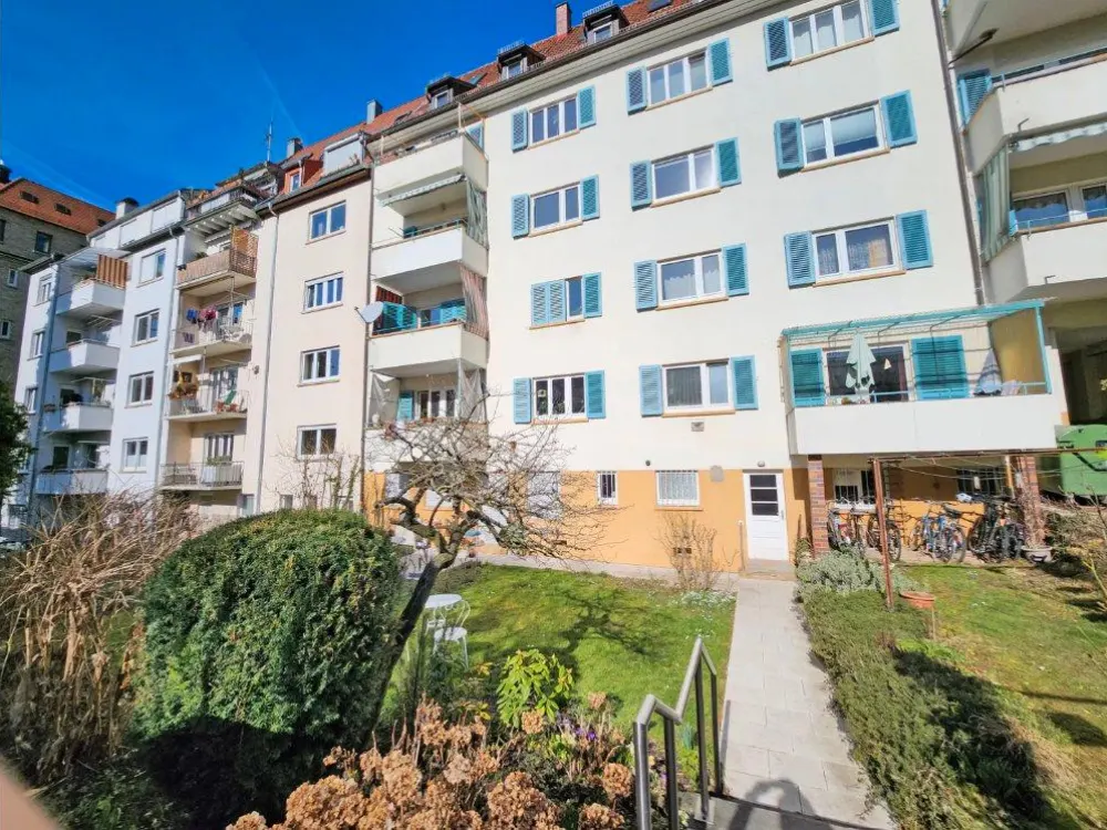 Attraktiv gelegene 3-Zimmer-Wohnung mit Süd-Balkon und Einzelgara