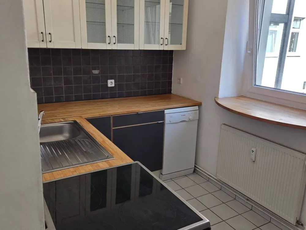 3 Zimmer 80 m² ab sofort befristet für 12 Monate Nähe Frankfurter Tor