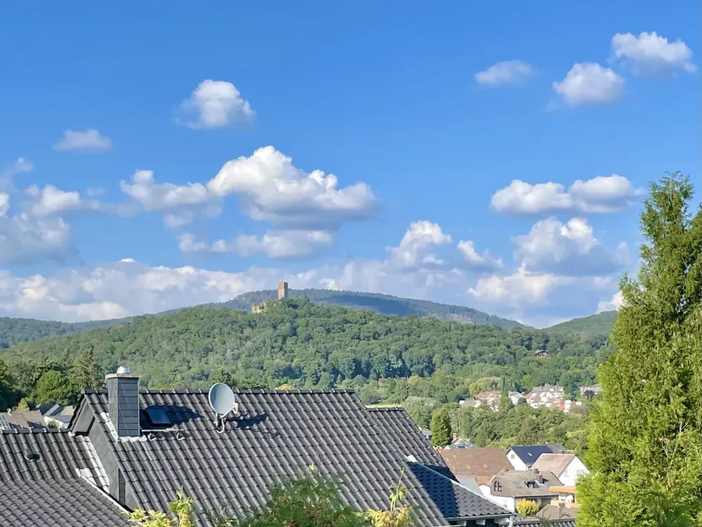 Großzügige, helle 5-Zimmer- Maisonette-Wohnung in Königstein-Schneidhain