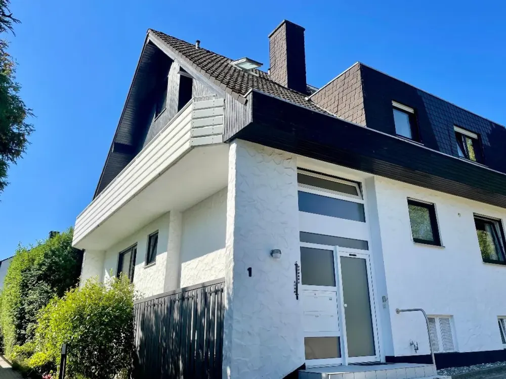 Großzügige, helle 5-Zimmer- Maisonette-Wohnung in Königstein-Schneidhain